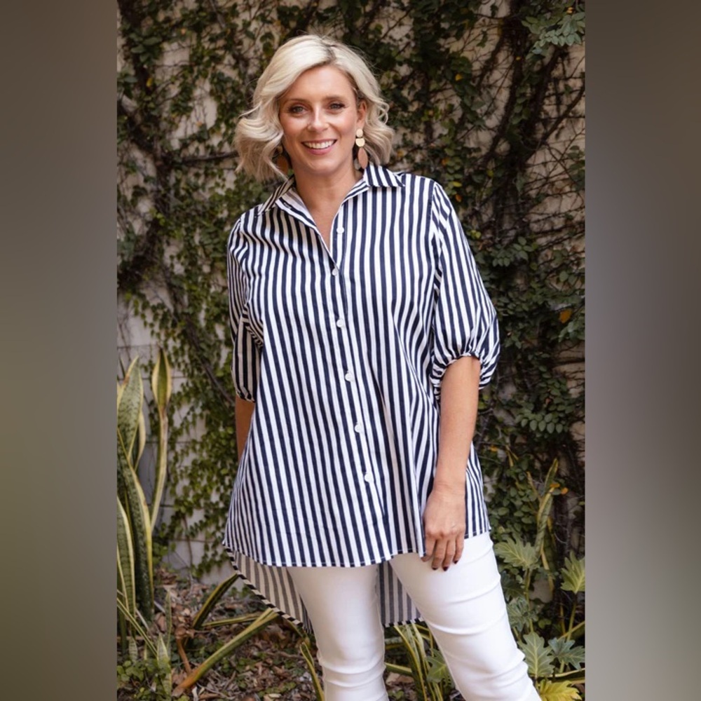 Chico’s Black and White Striped Button-Up Shirt Size 3